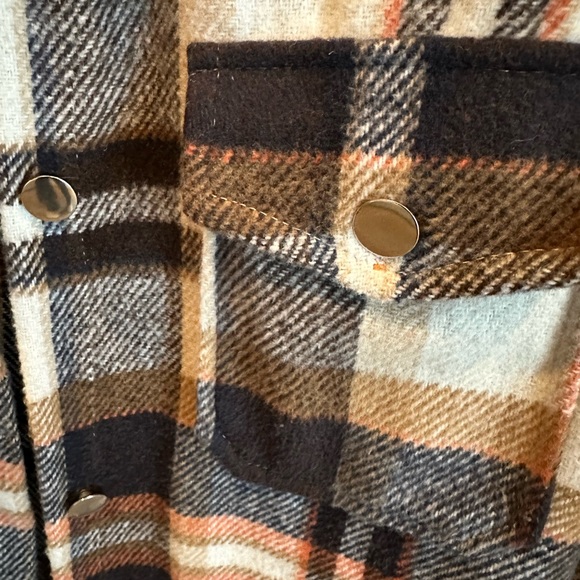 Tracie’s Button Down Flannel - Picture 3 of 4